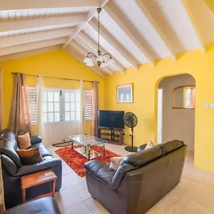 Beachy I Kitchen I Wi-fi I Shaded I Parking , Saint Philip Barbados